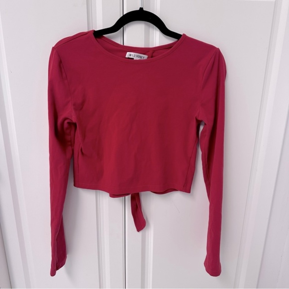 Red long sleeve open back plain solid long sleeve crop top size L womens